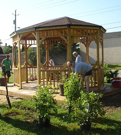 Environment and Beautification Committee Working at Progress House